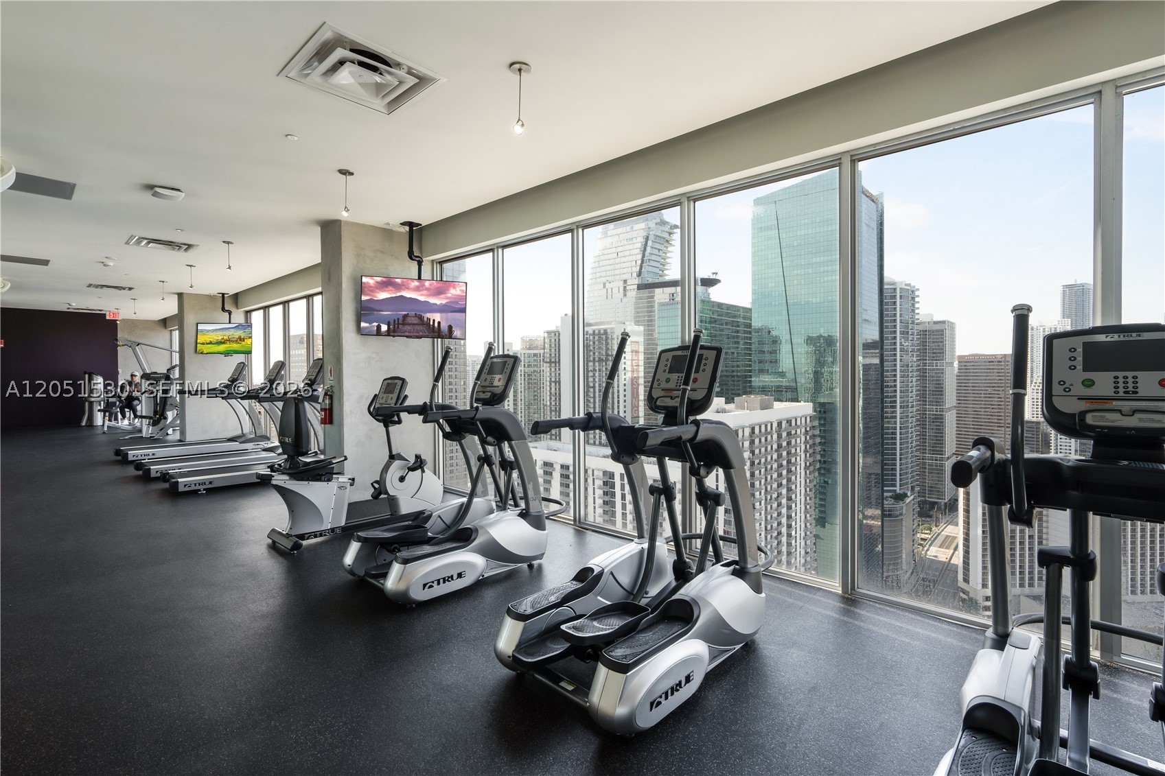 151 SE 1st St #3408, Miami FL 33131