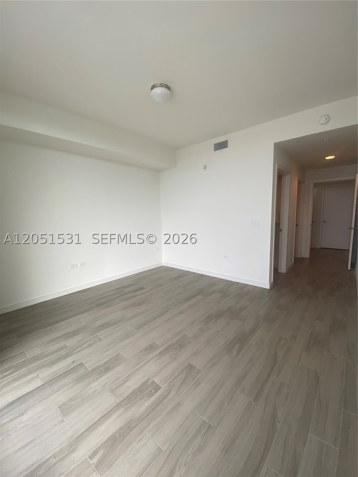 999 SW 1 AVE #3209, Miami FL 33130
