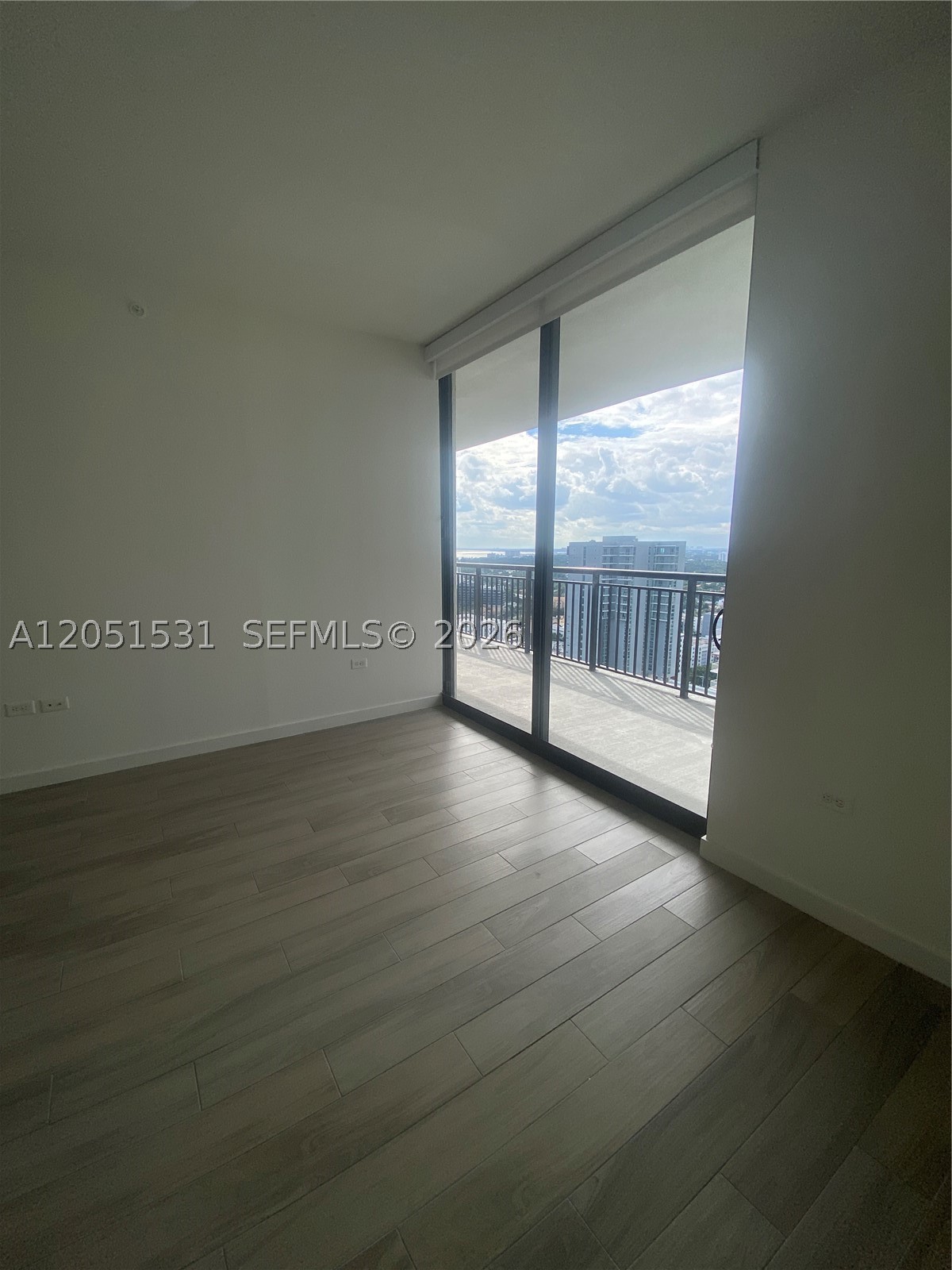 999 SW 1 AVE #3209, Miami FL 33130