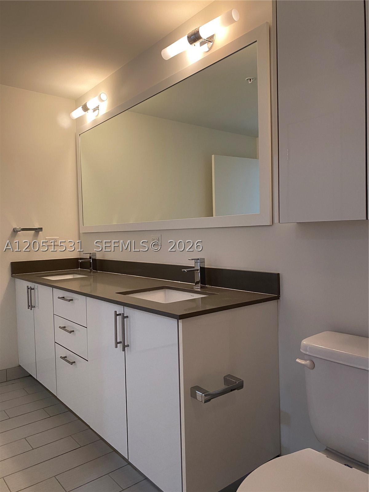 999 SW 1 AVE #3209, Miami FL 33130