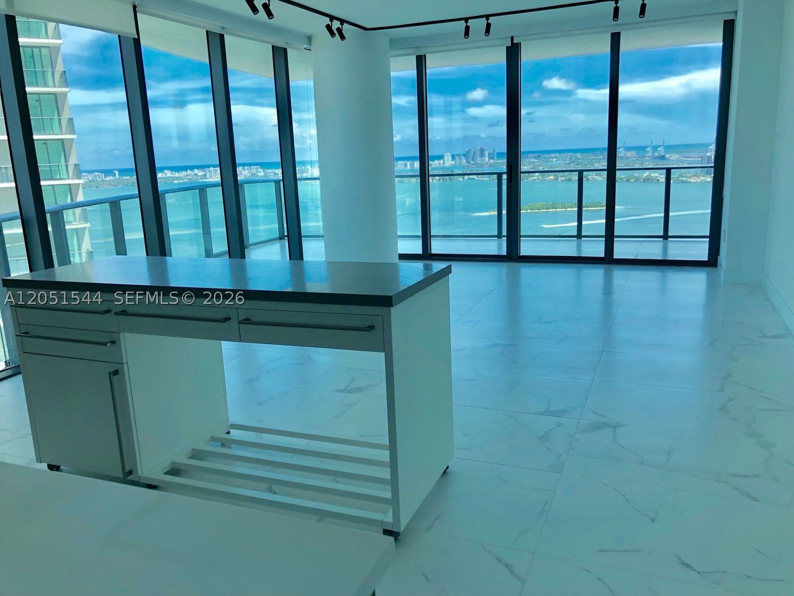 650 NE 32 ST #3307, Miami FL 33137