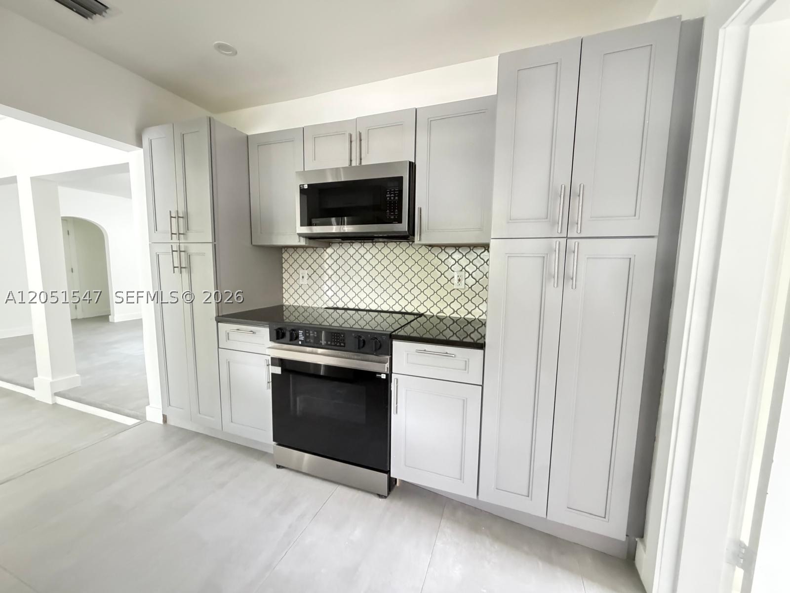 859 NE 115th St, Biscayne Park FL 33161