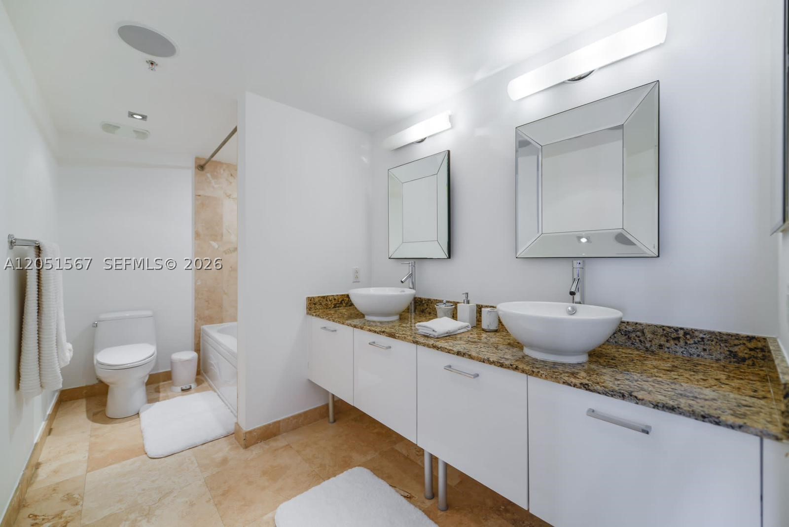41 SE 5th St #2009, Miami FL 33131
