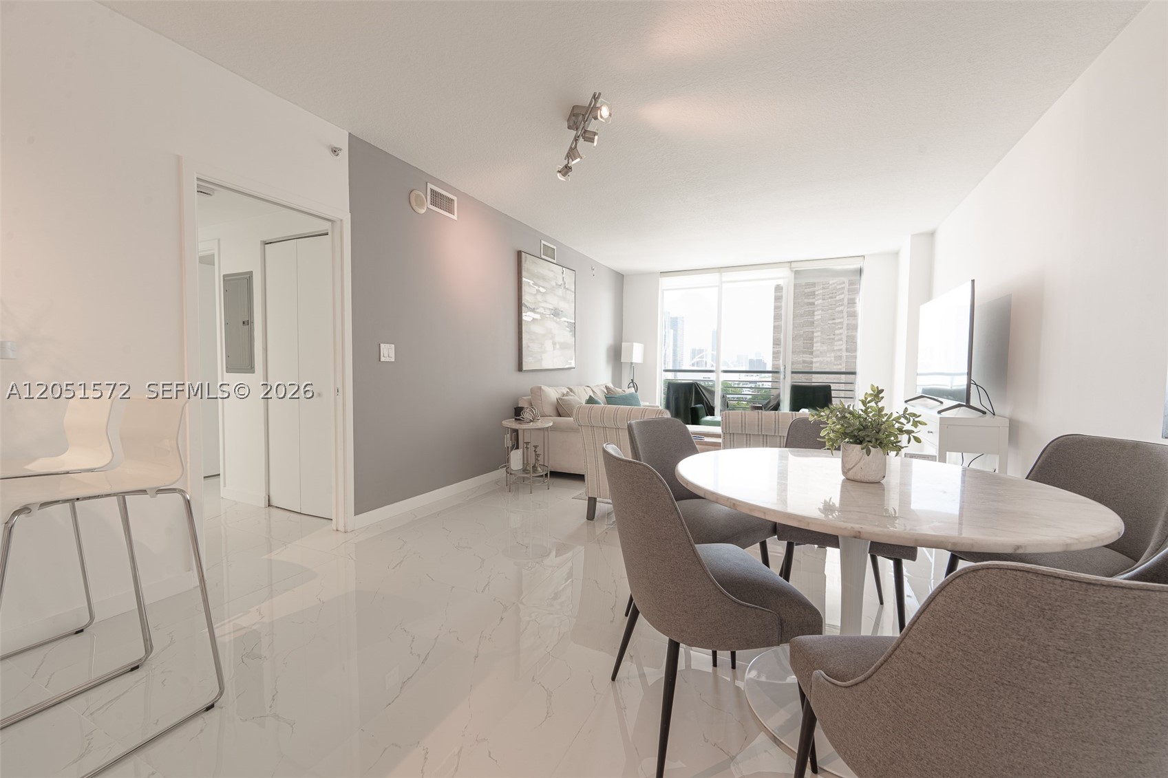 335 S Biscayne Blvd #1600, Miami FL 33131