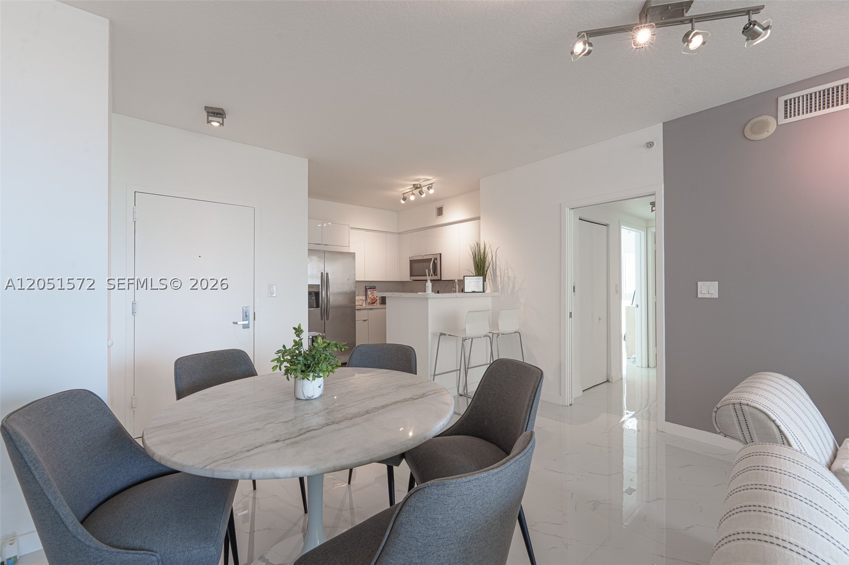 335 S Biscayne Blvd #1600, Miami FL 33131