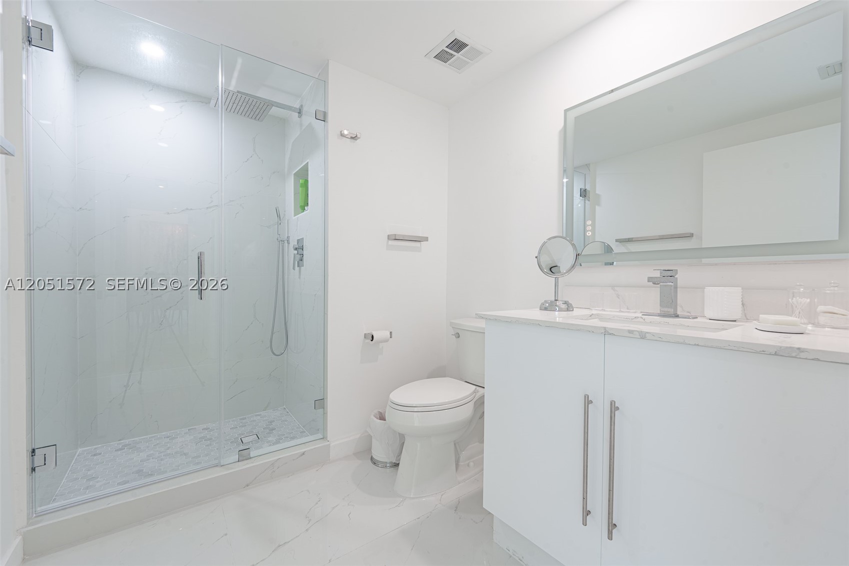335 S Biscayne Blvd #1600, Miami FL 33131