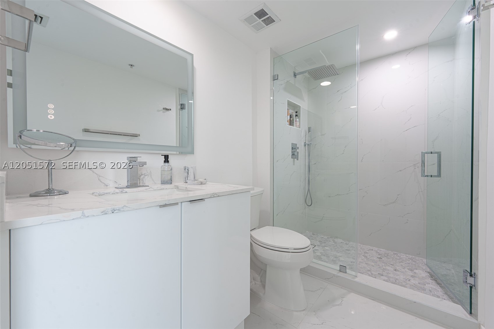 335 S Biscayne Blvd #1600, Miami FL 33131