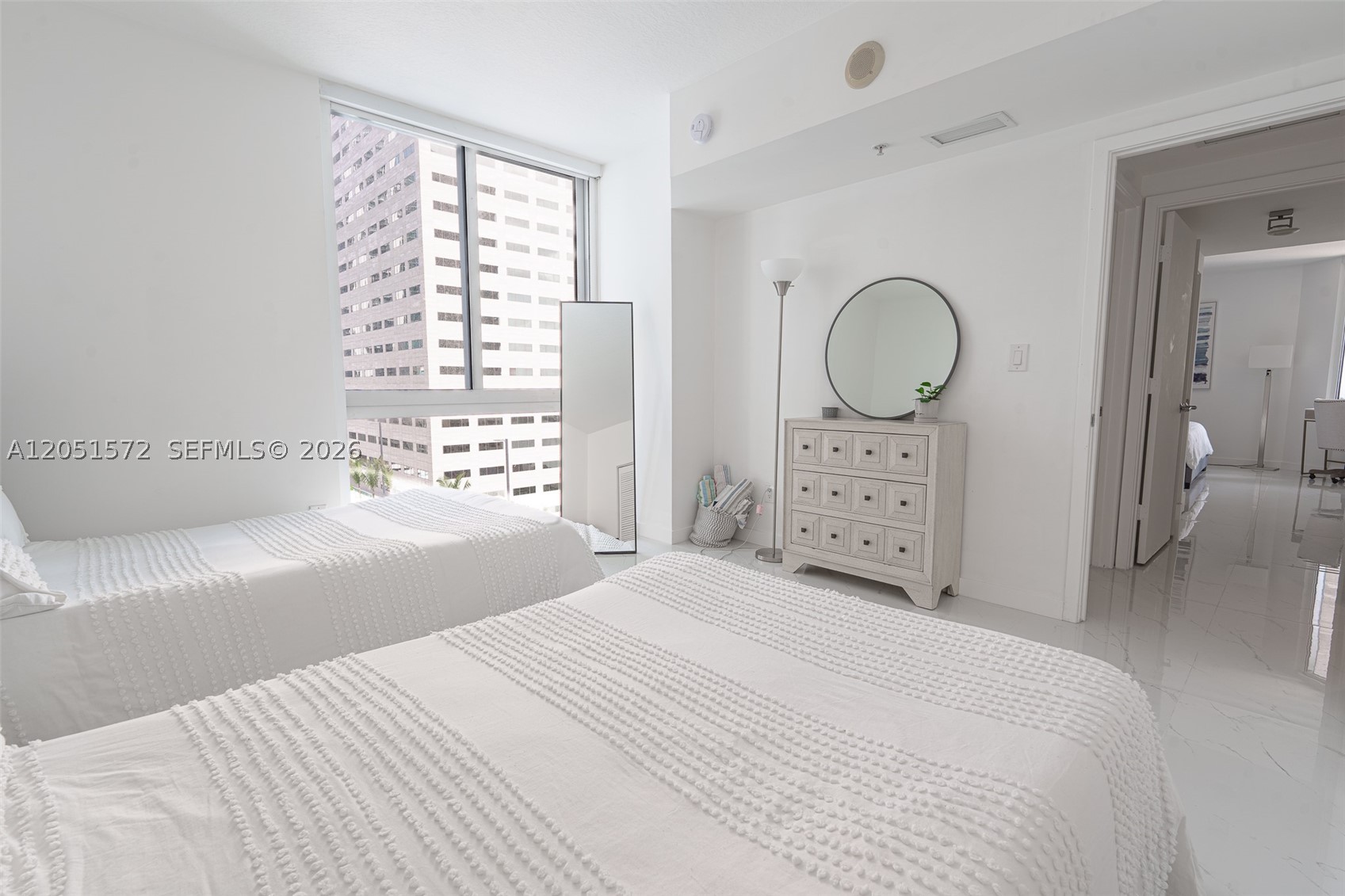 335 S Biscayne Blvd #1600, Miami FL 33131