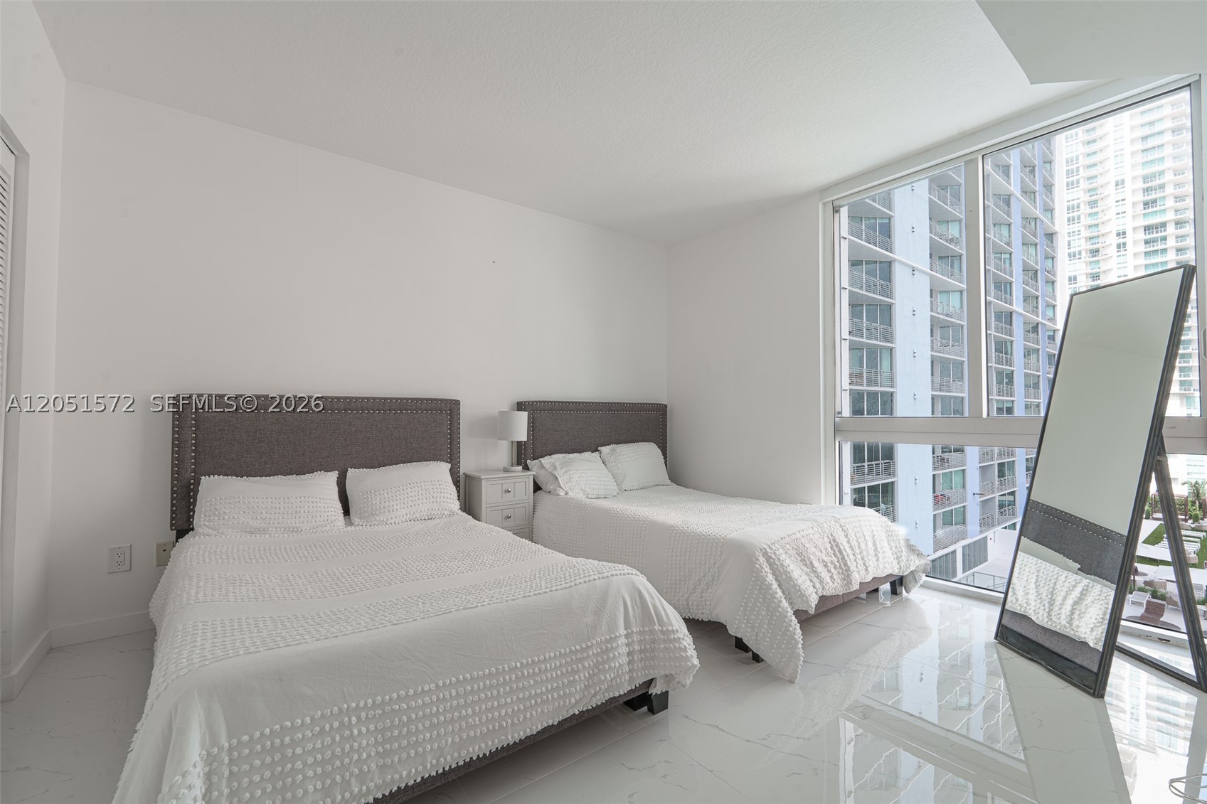 335 S Biscayne Blvd #1600, Miami FL 33131