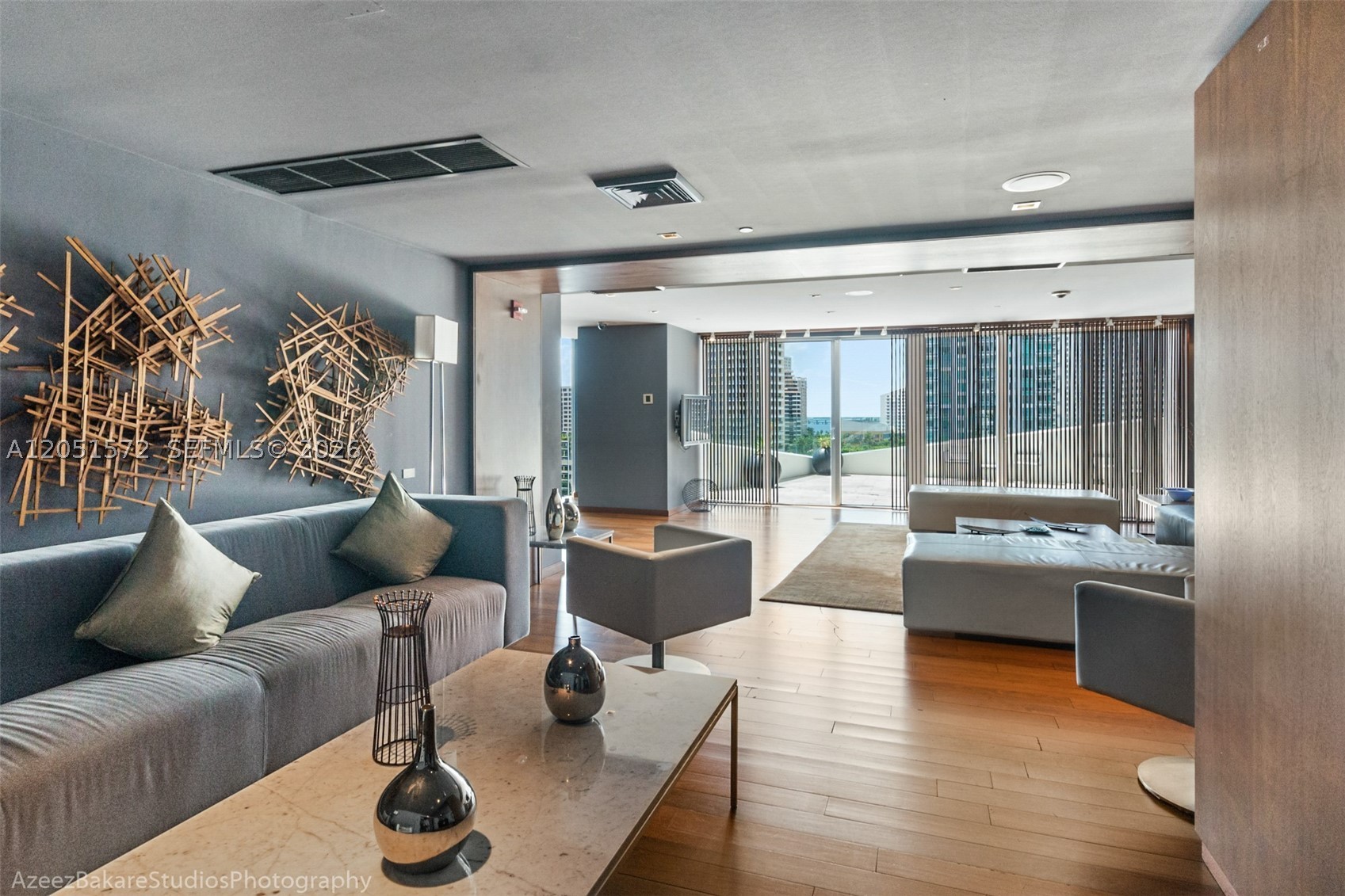 335 S Biscayne Blvd #1600, Miami FL 33131