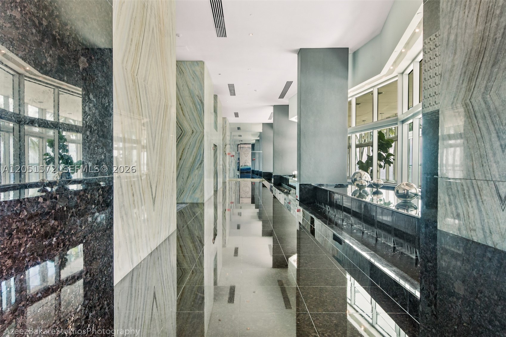 335 S Biscayne Blvd #1600, Miami FL 33131