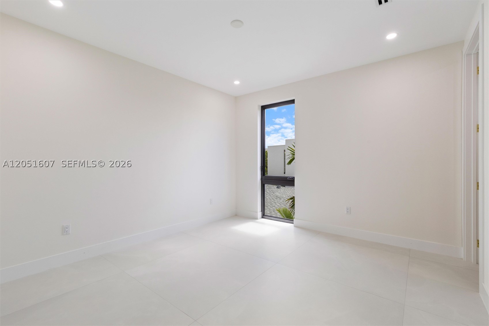 6359 SW 34th St, Miami FL 33155