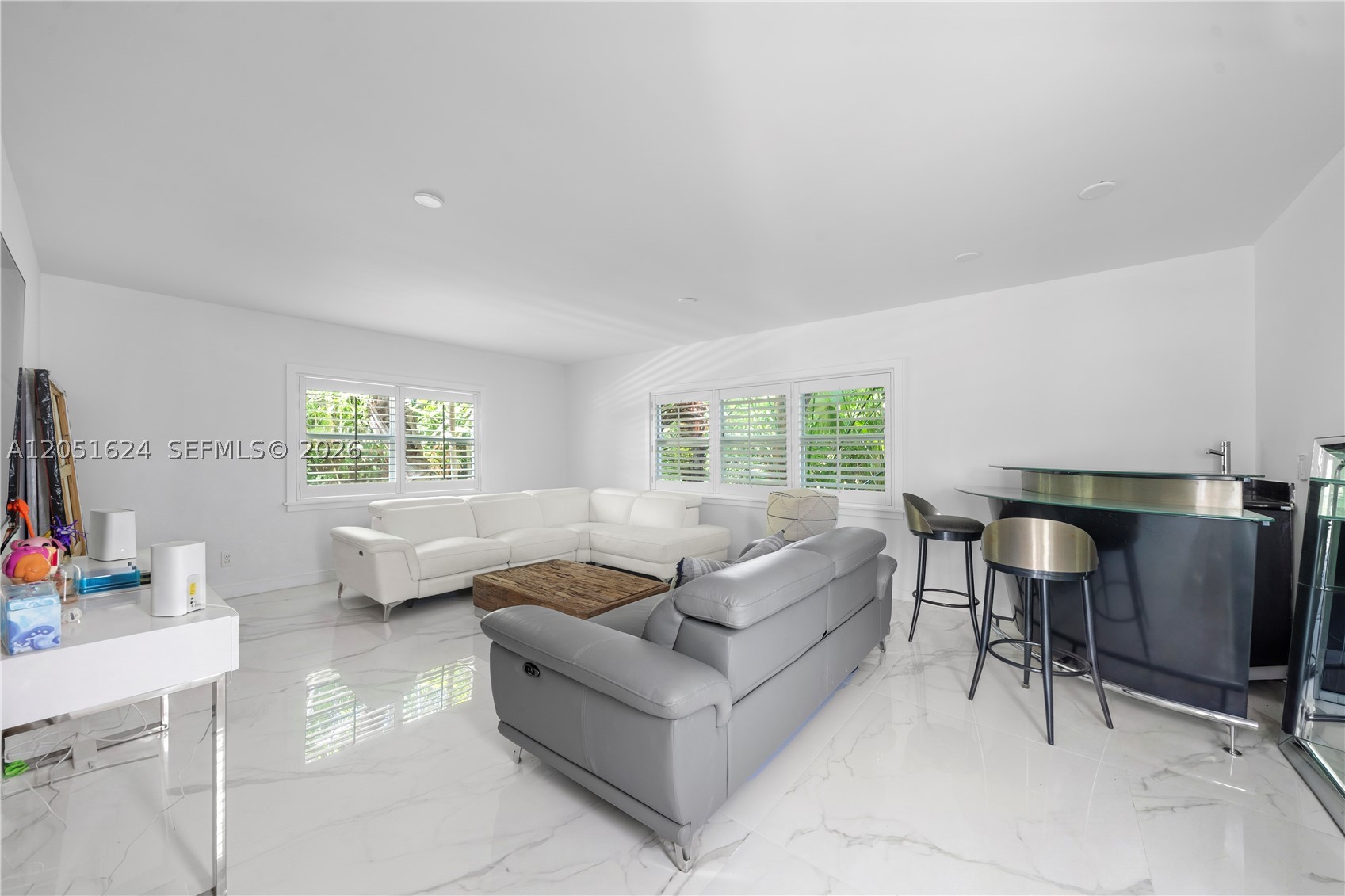 5824 Alton Rd, Miami Beach FL 33140