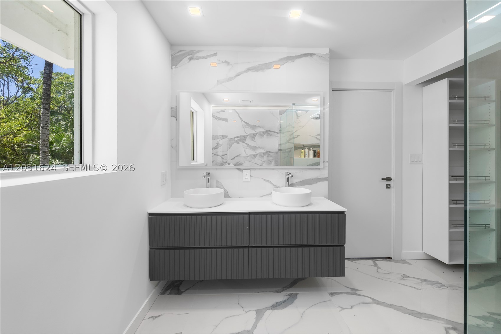 5824 Alton Rd, Miami Beach FL 33140