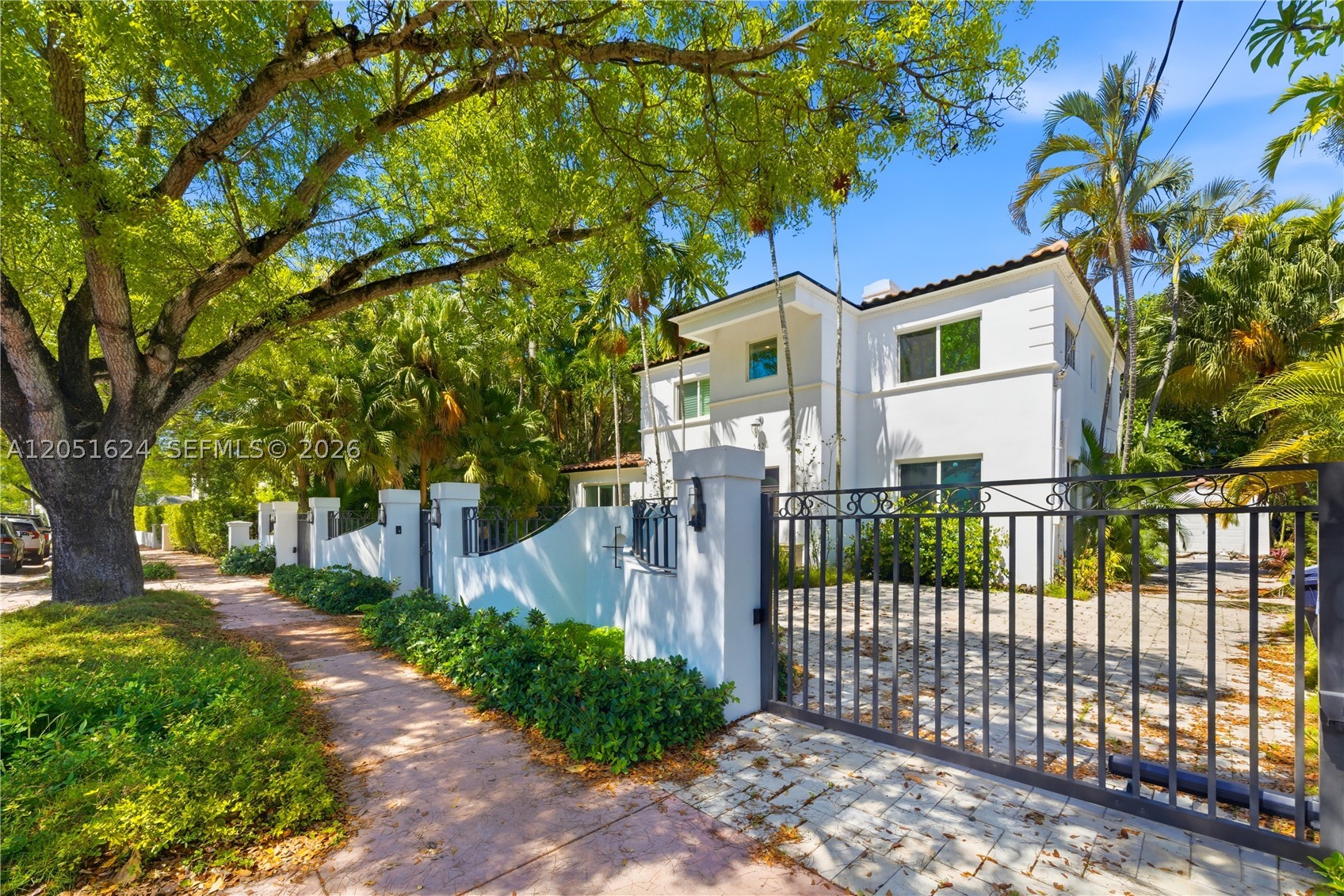 5824 Alton Rd, Miami Beach FL 33140