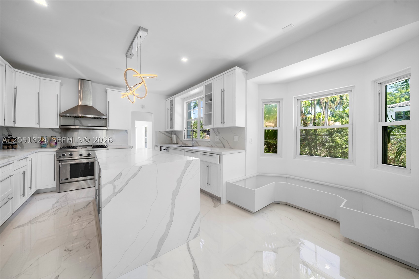 5824 Alton Rd, Miami Beach FL 33140
