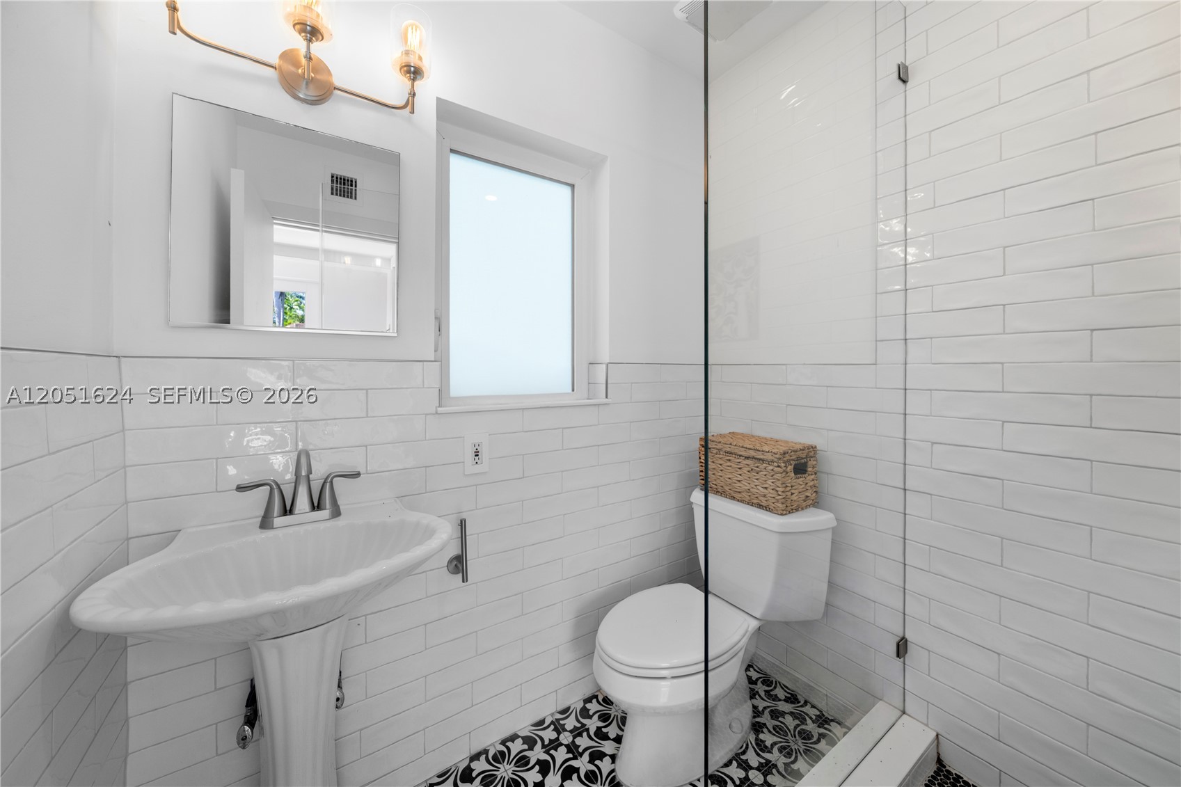 5824 Alton Rd, Miami Beach FL 33140