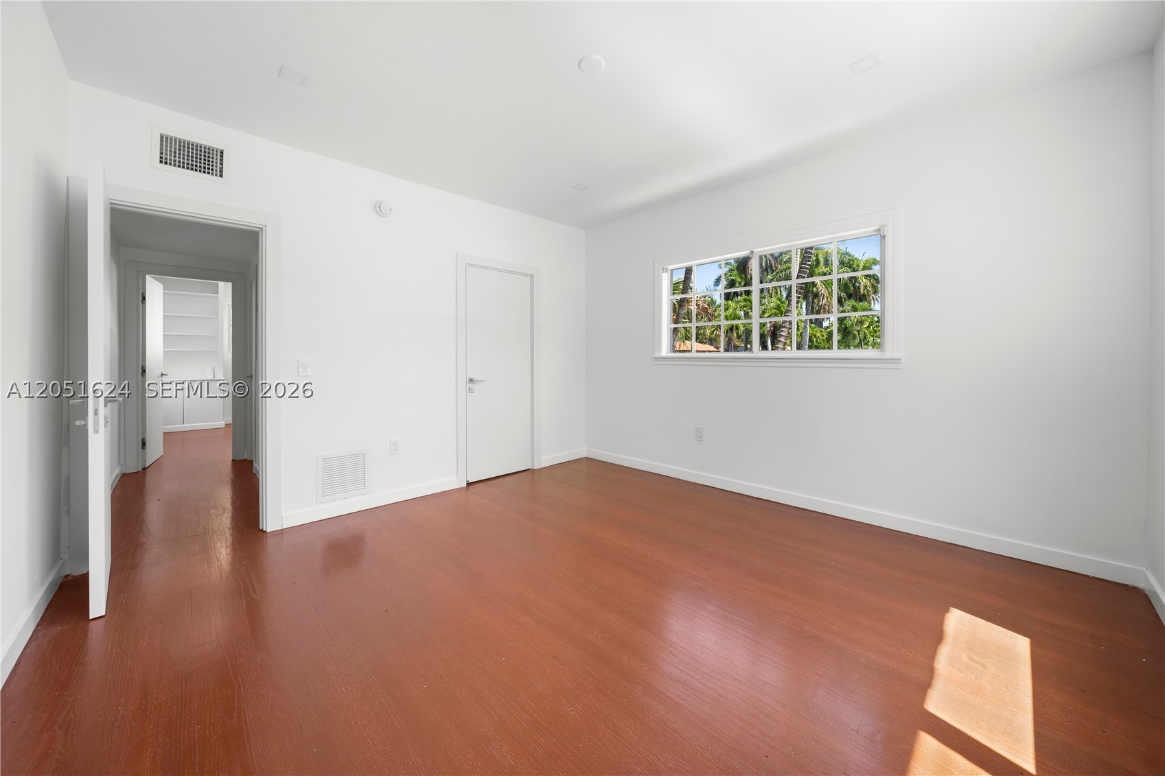5824 Alton Rd, Miami Beach FL 33140
