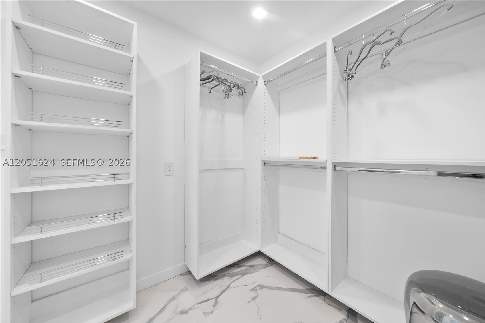 5824 Alton Rd, Miami Beach FL 33140