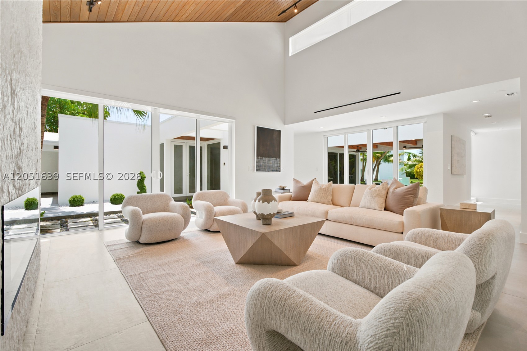 10420 SW 64th St, Miami FL 33173