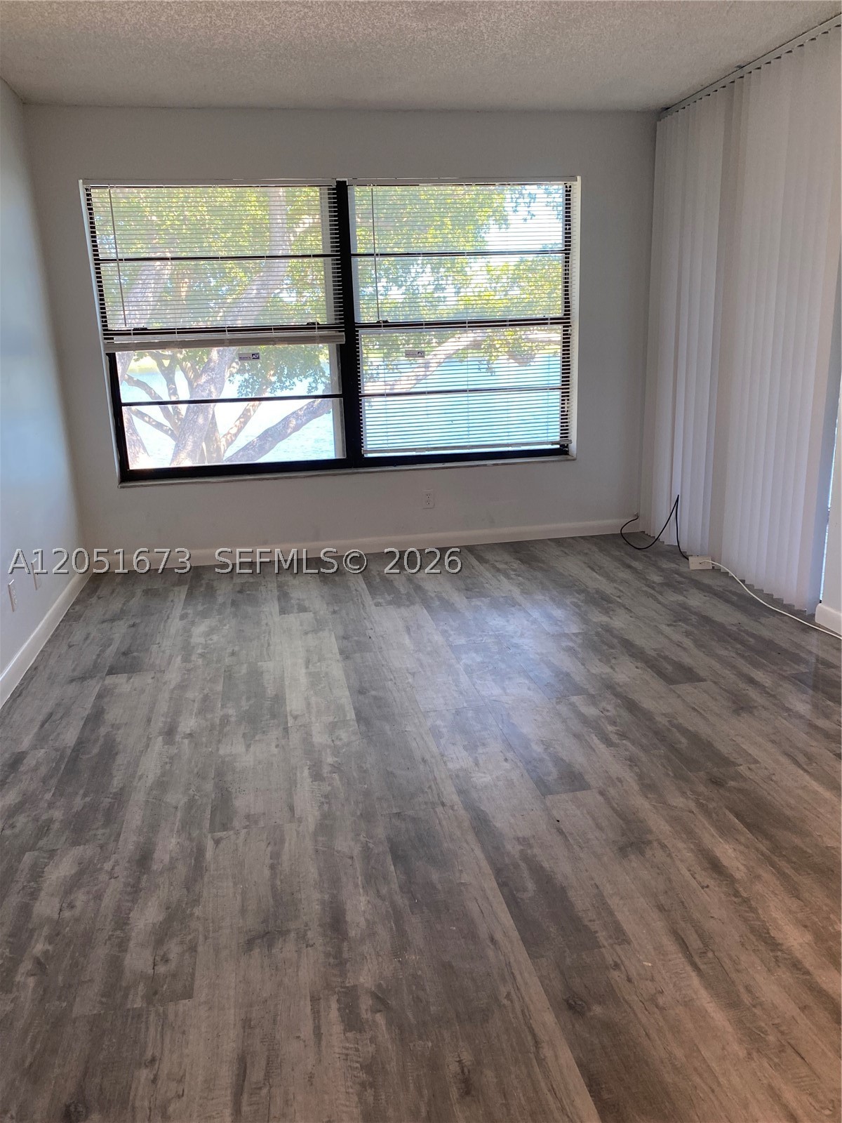 201 Lake Pointe Dr #205, Oakland Park FL 33309