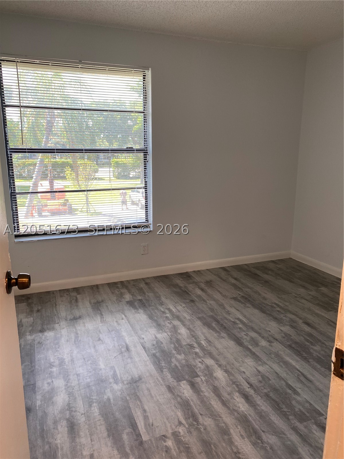 201 Lake Pointe Dr #205, Oakland Park FL 33309