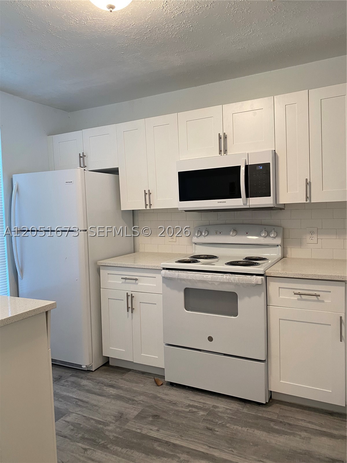 201 Lake Pointe Dr #205, Oakland Park FL 33309