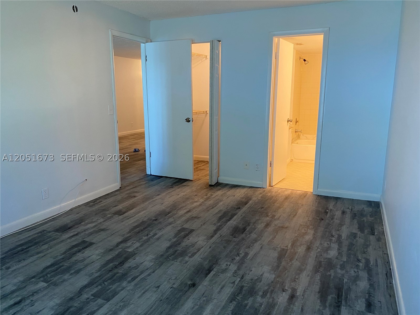 201 Lake Pointe Dr #205, Oakland Park FL 33309