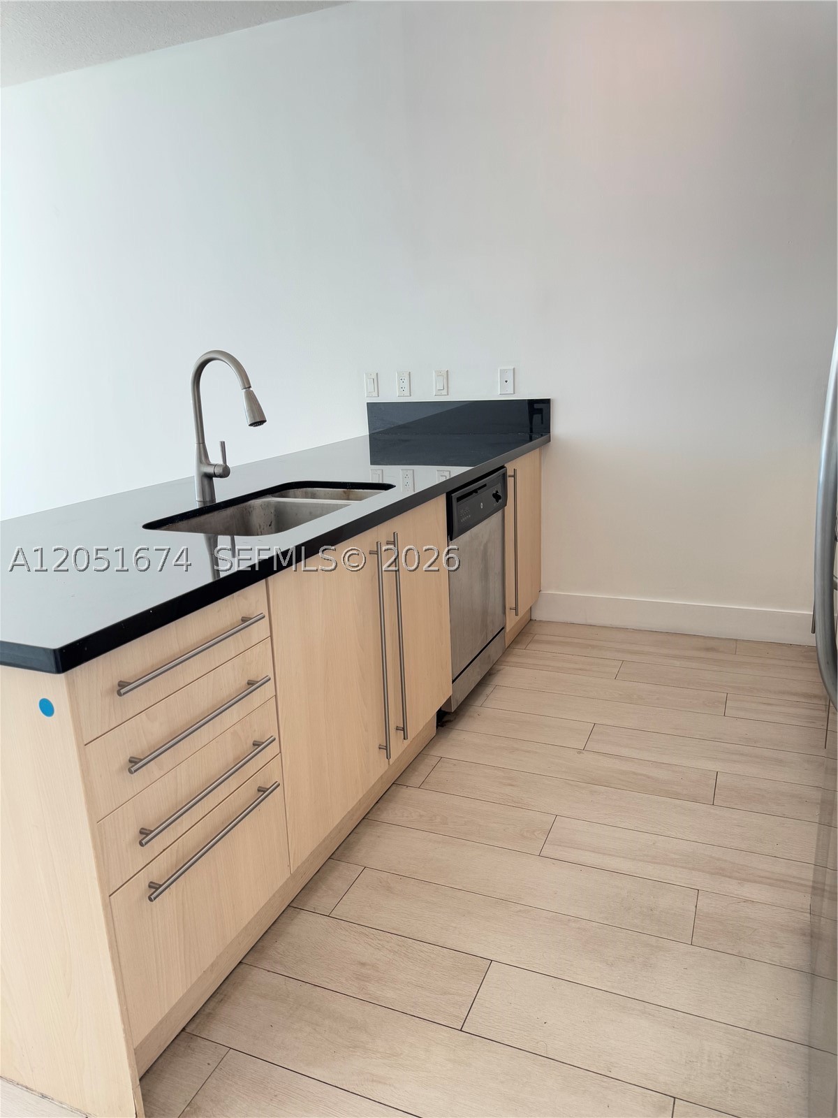 79 SW 12th St #1702-S, Miami FL 33130