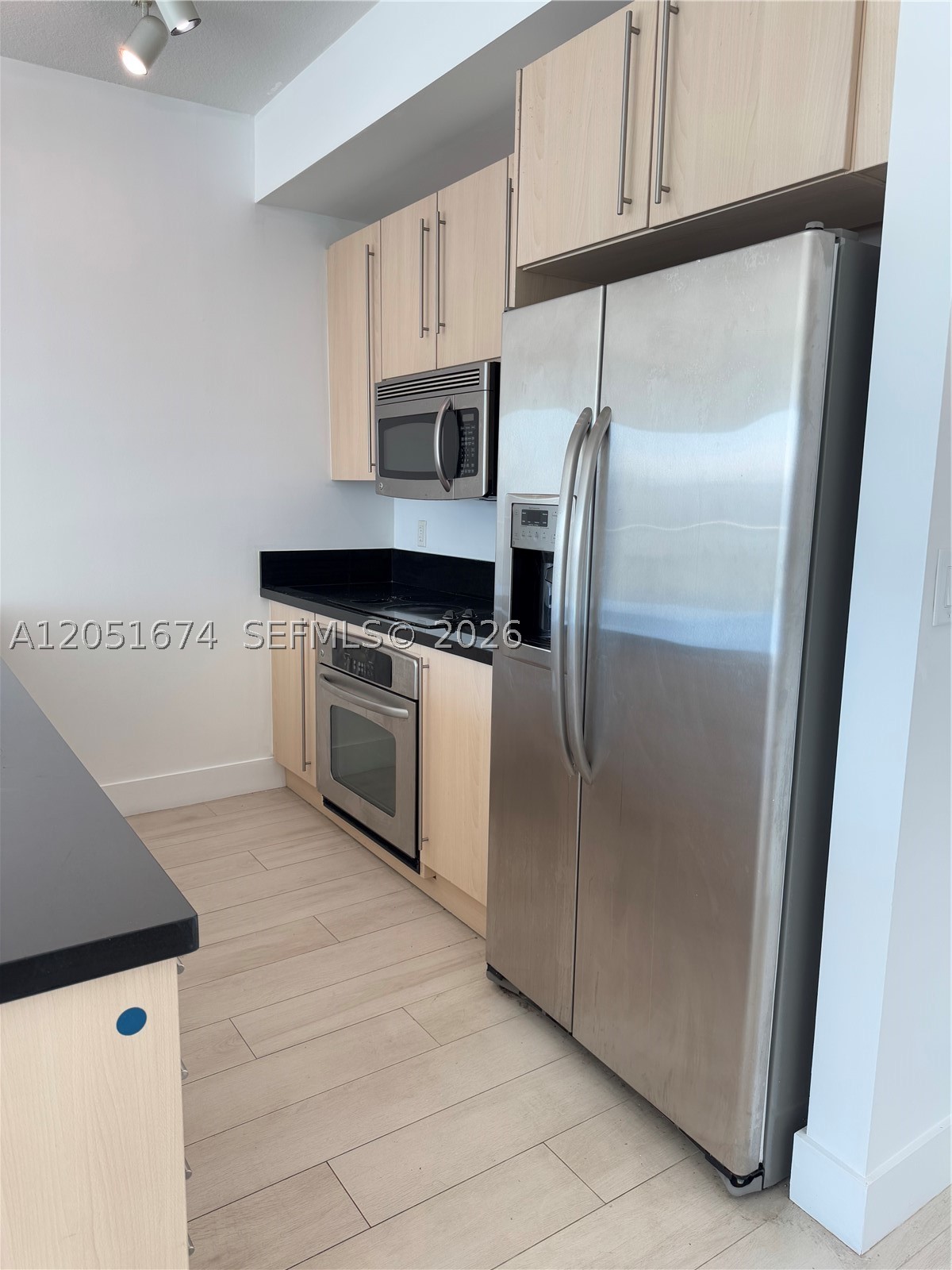 79 SW 12th St #1702-S, Miami FL 33130