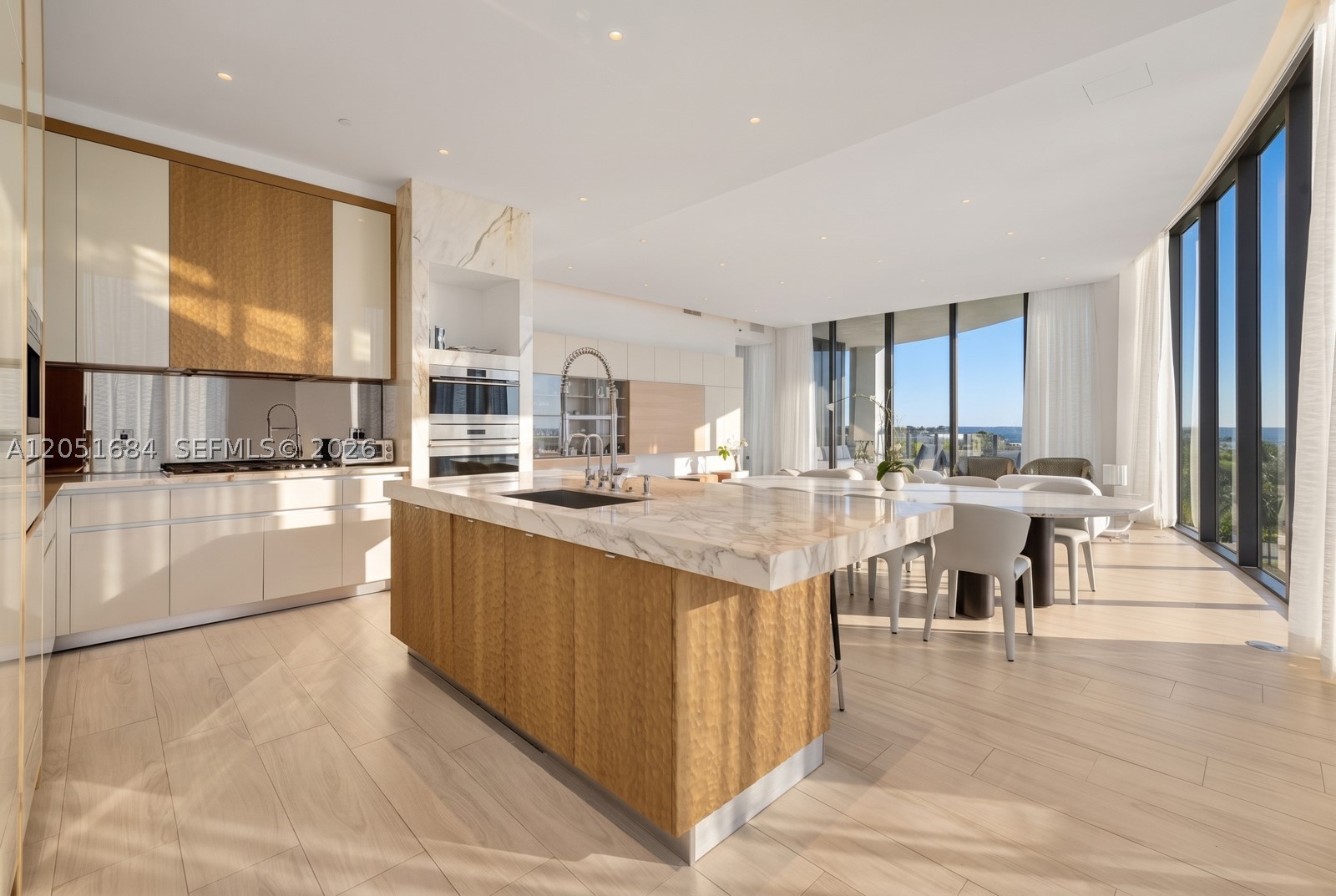 2811 S Bayshore Dr #6A, Miami FL 33133