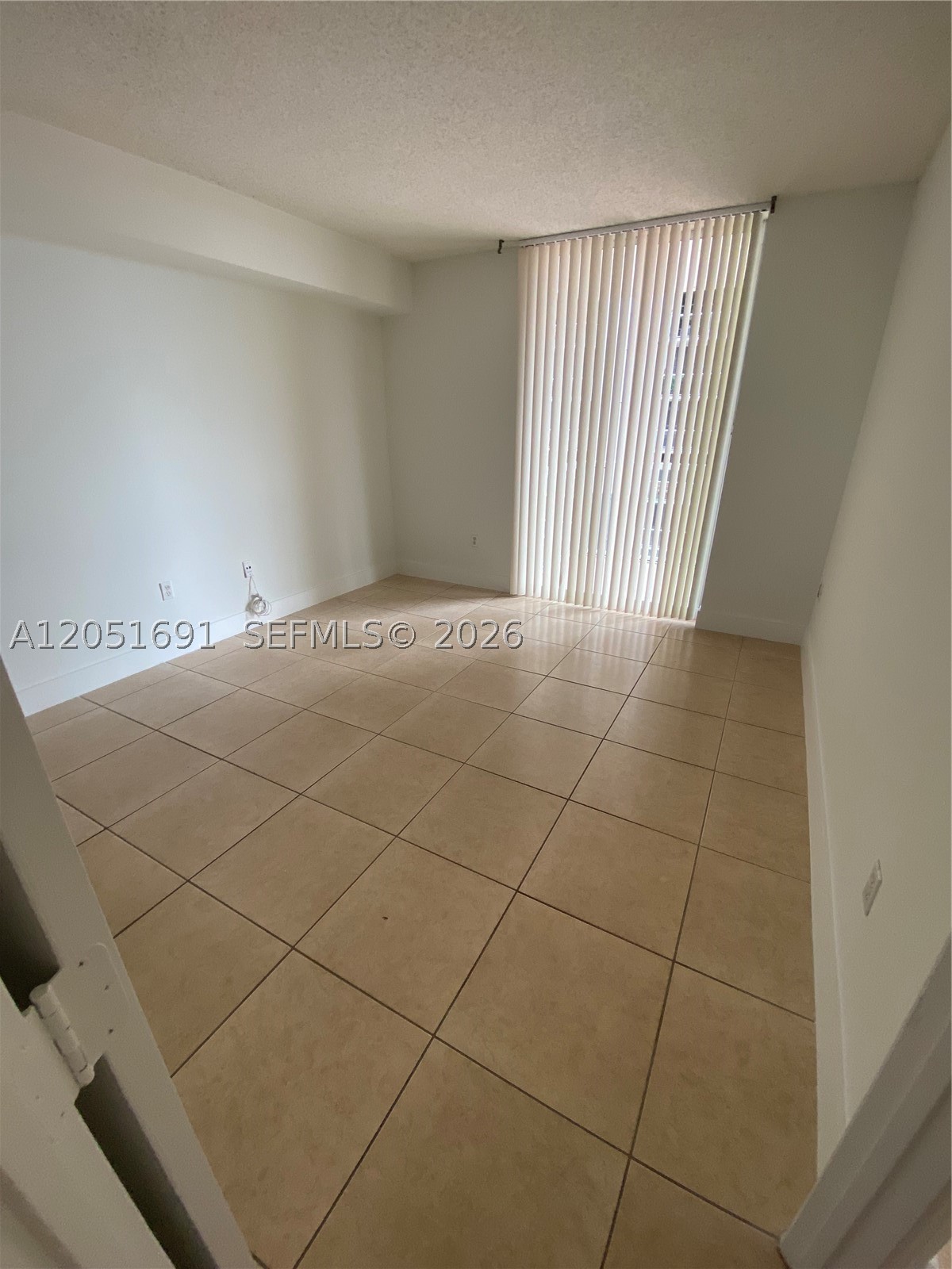 5085 NW 7th St #810, Miami FL 33126