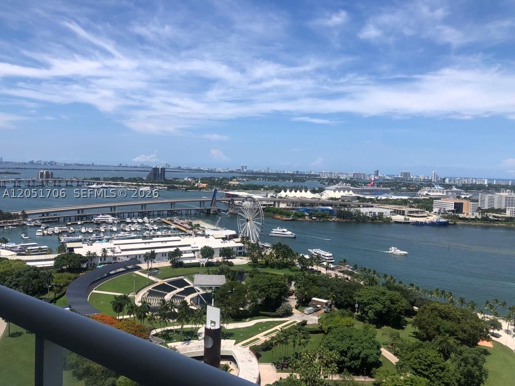 50 Biscayne Blvd #2810, Miami FL 33132