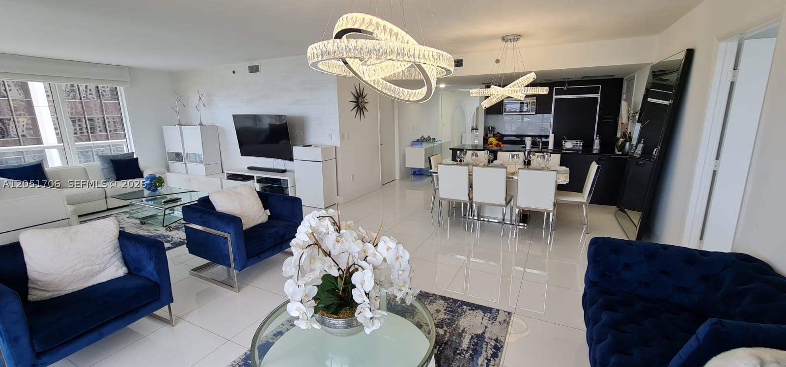 50 Biscayne Blvd #2810, Miami FL 33132