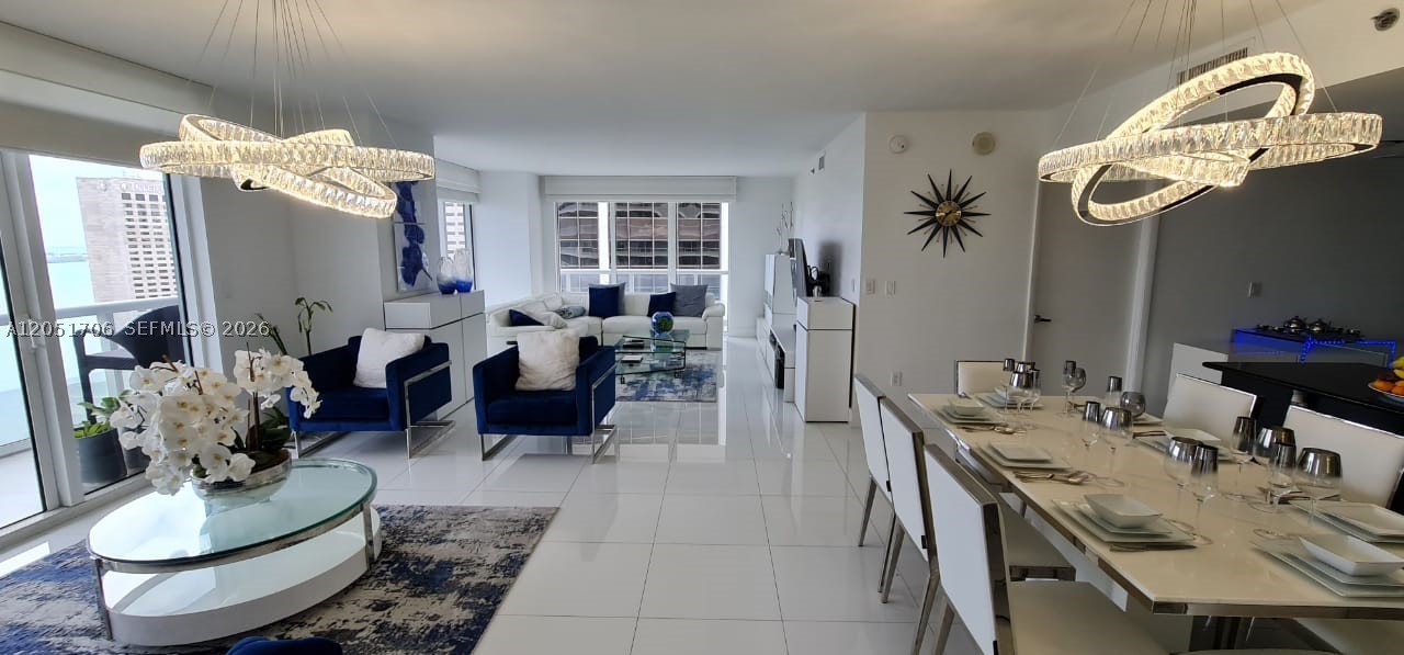 50 Biscayne Blvd #2810, Miami FL 33132