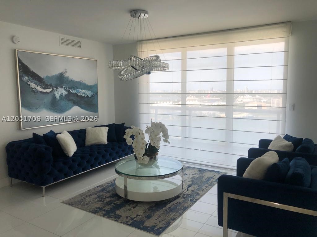 50 Biscayne Blvd #2810, Miami FL 33132