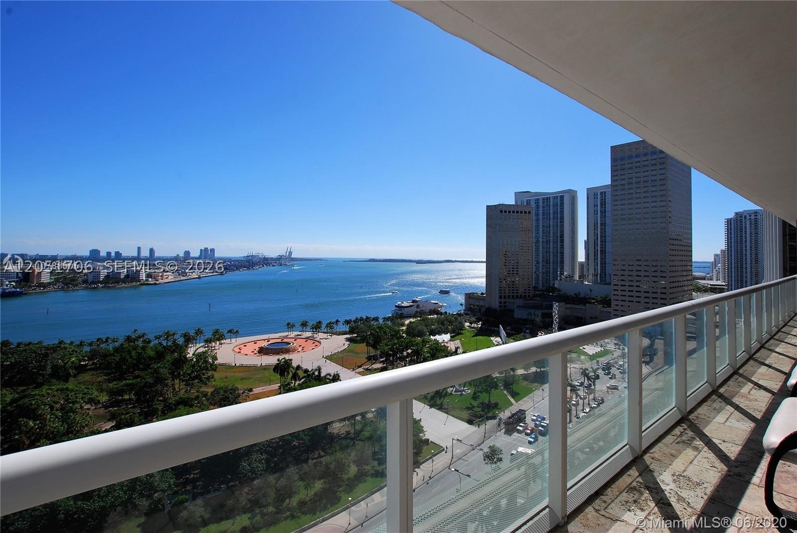 50 Biscayne Blvd #2810, Miami FL 33132