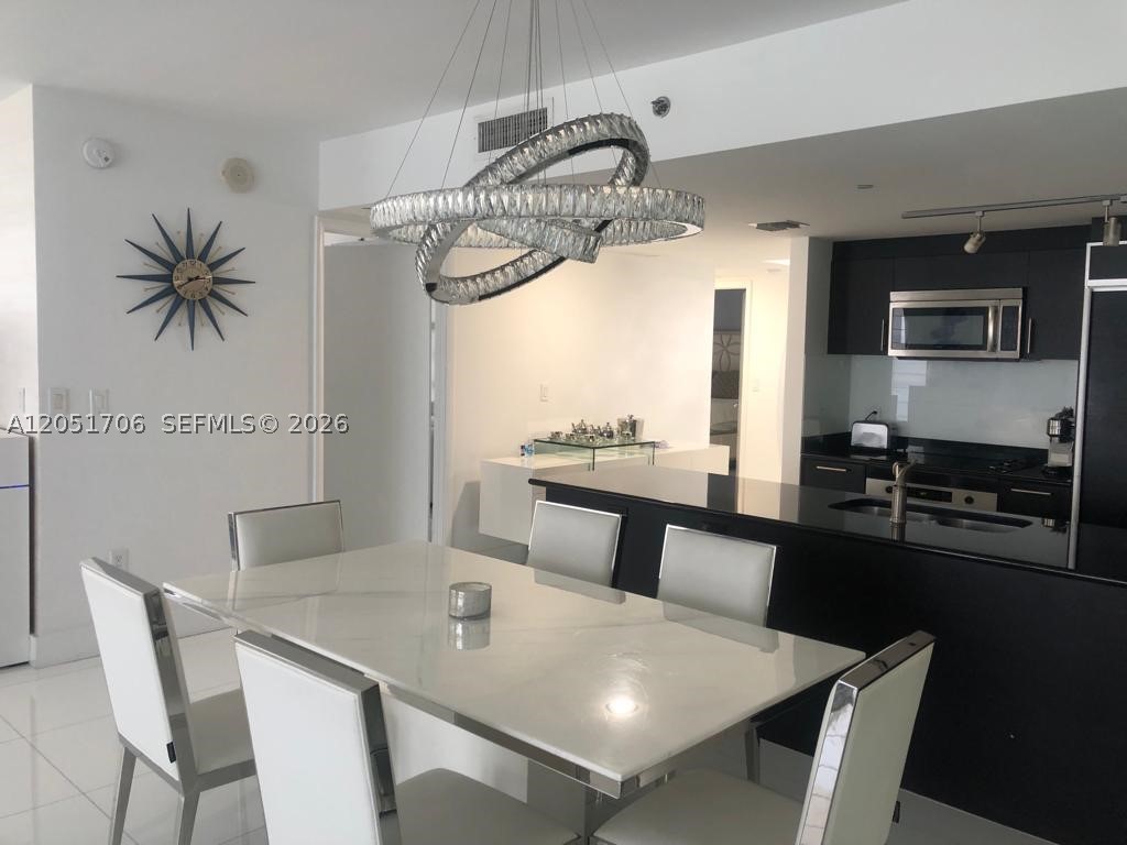 50 Biscayne Blvd #2810, Miami FL 33132