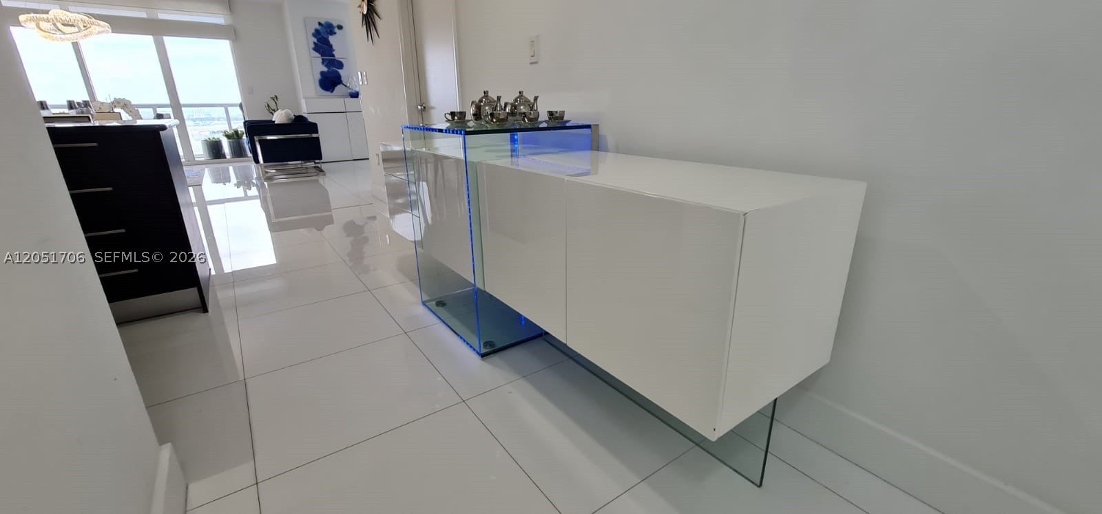50 Biscayne Blvd #2810, Miami FL 33132