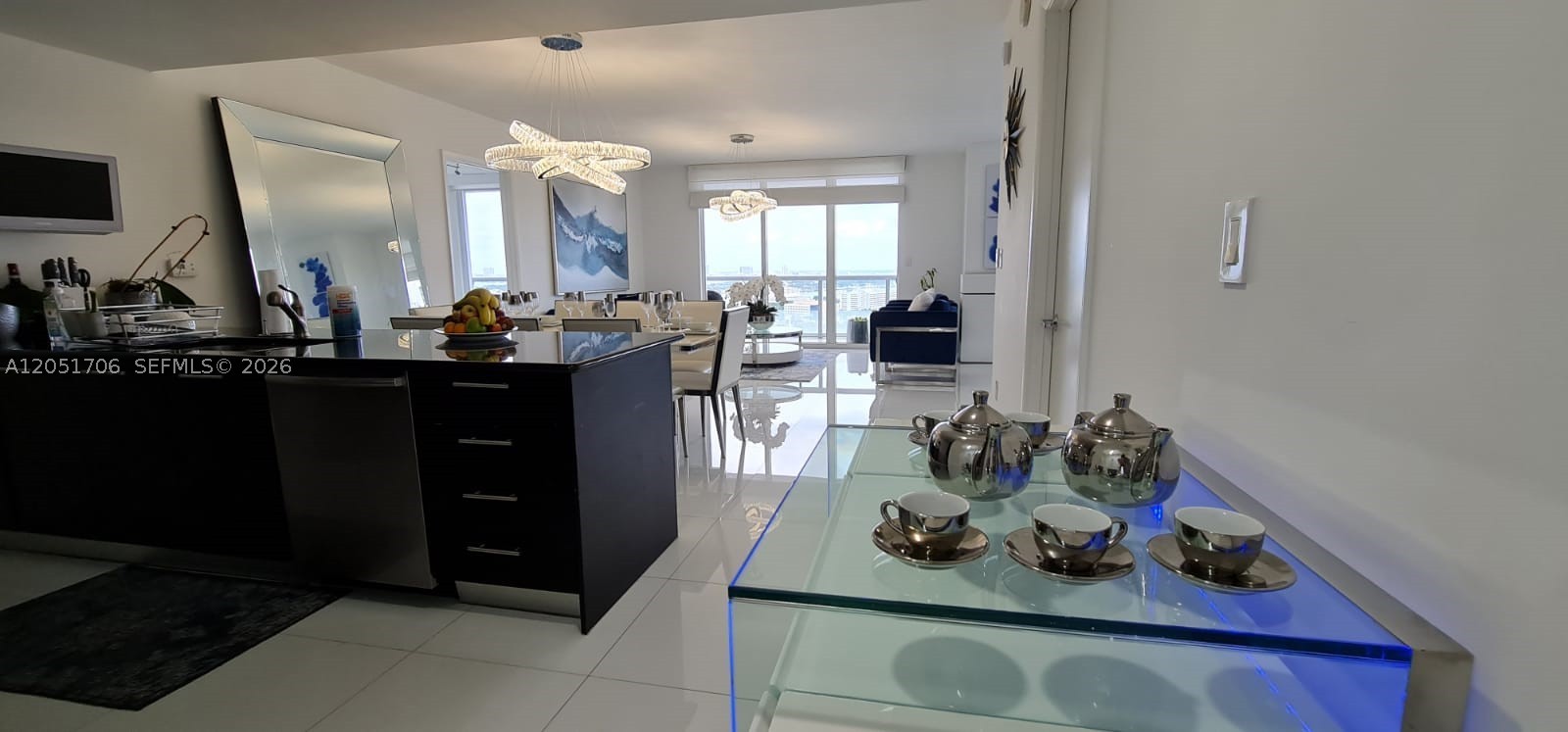 50 Biscayne Blvd #2810, Miami FL 33132