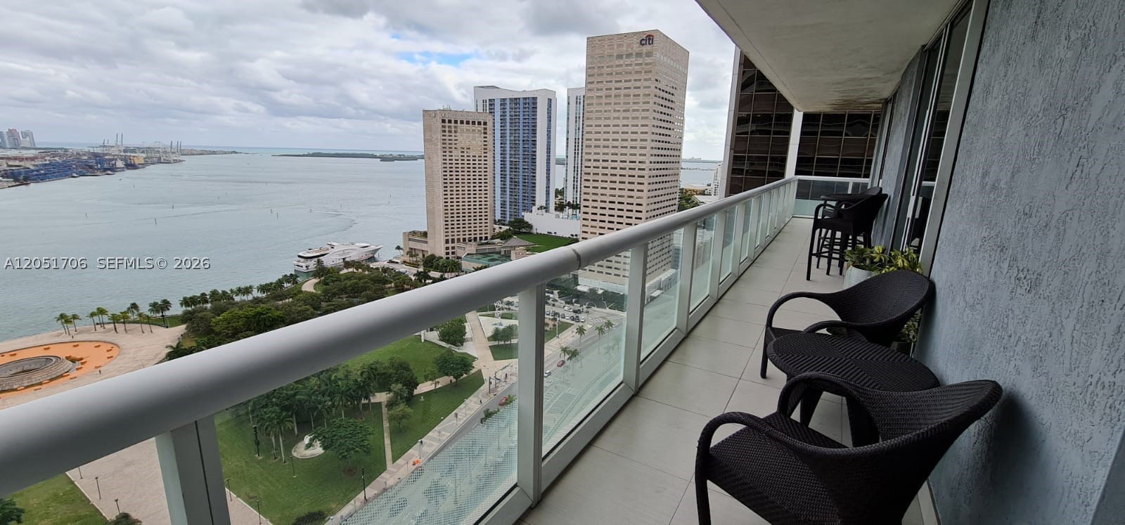 50 Biscayne Blvd #2810, Miami FL 33132