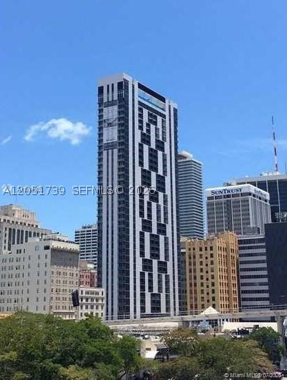151 SE 1st St #601, Miami FL 33131