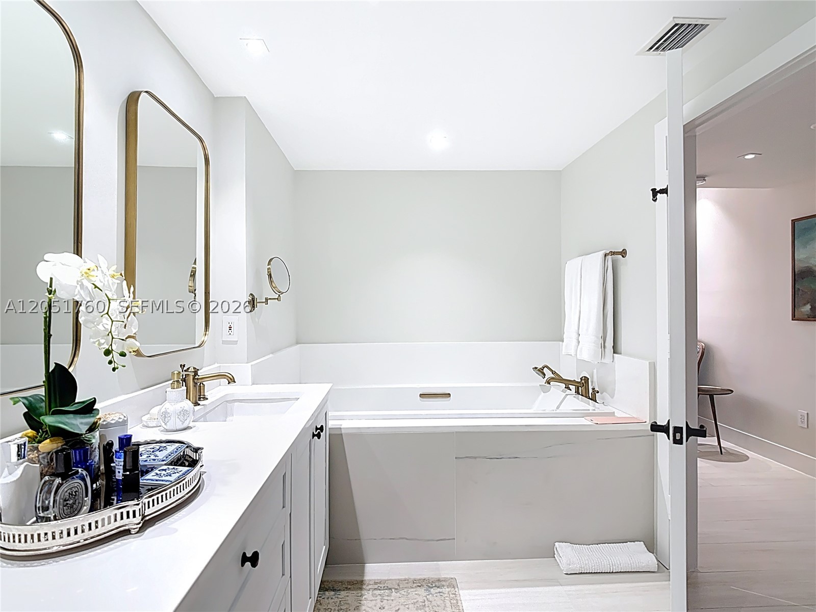 445 Grand Bay Dr #418, Key Biscayne FL 33149