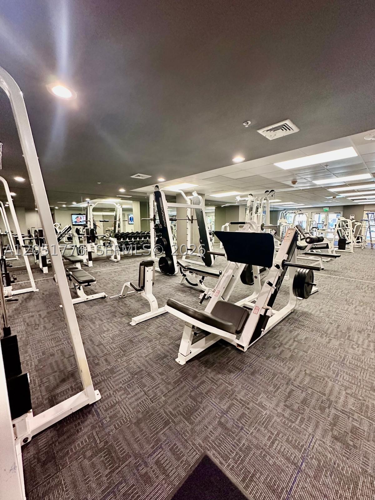 185 SE 14th Ter #1810, Miami FL 33131
