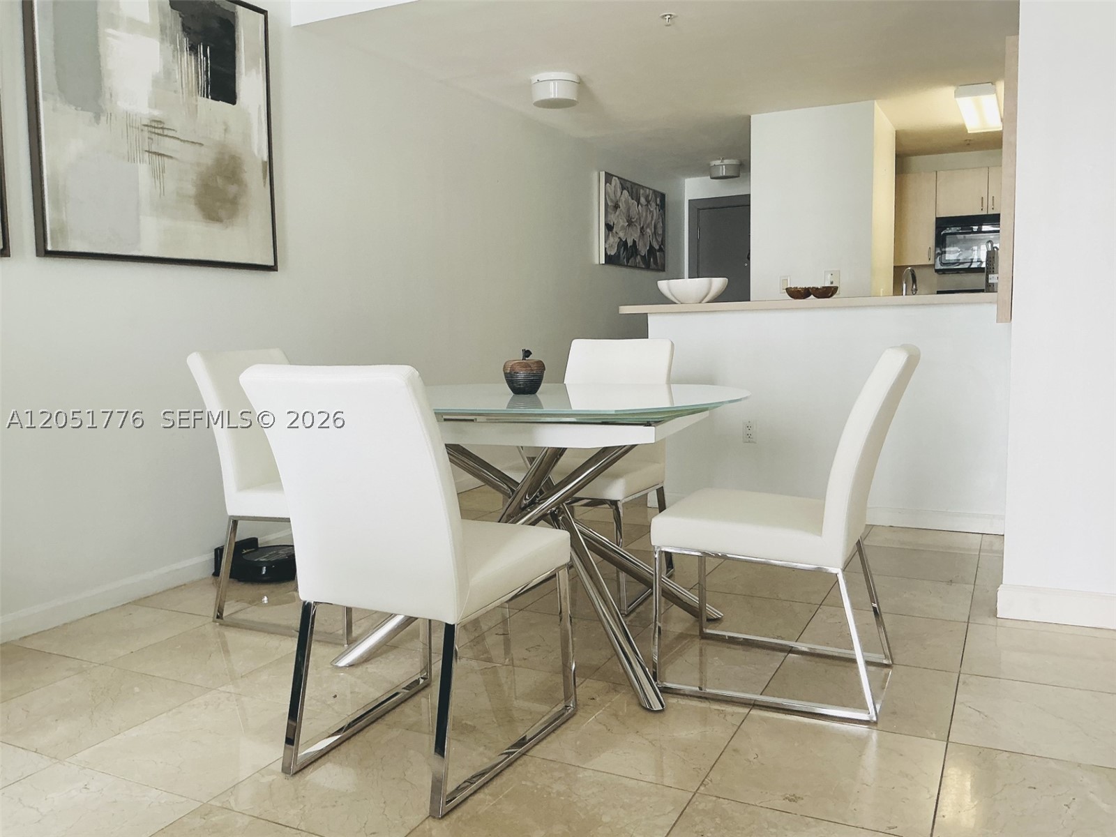 185 SE 14th Ter #1810, Miami FL 33131