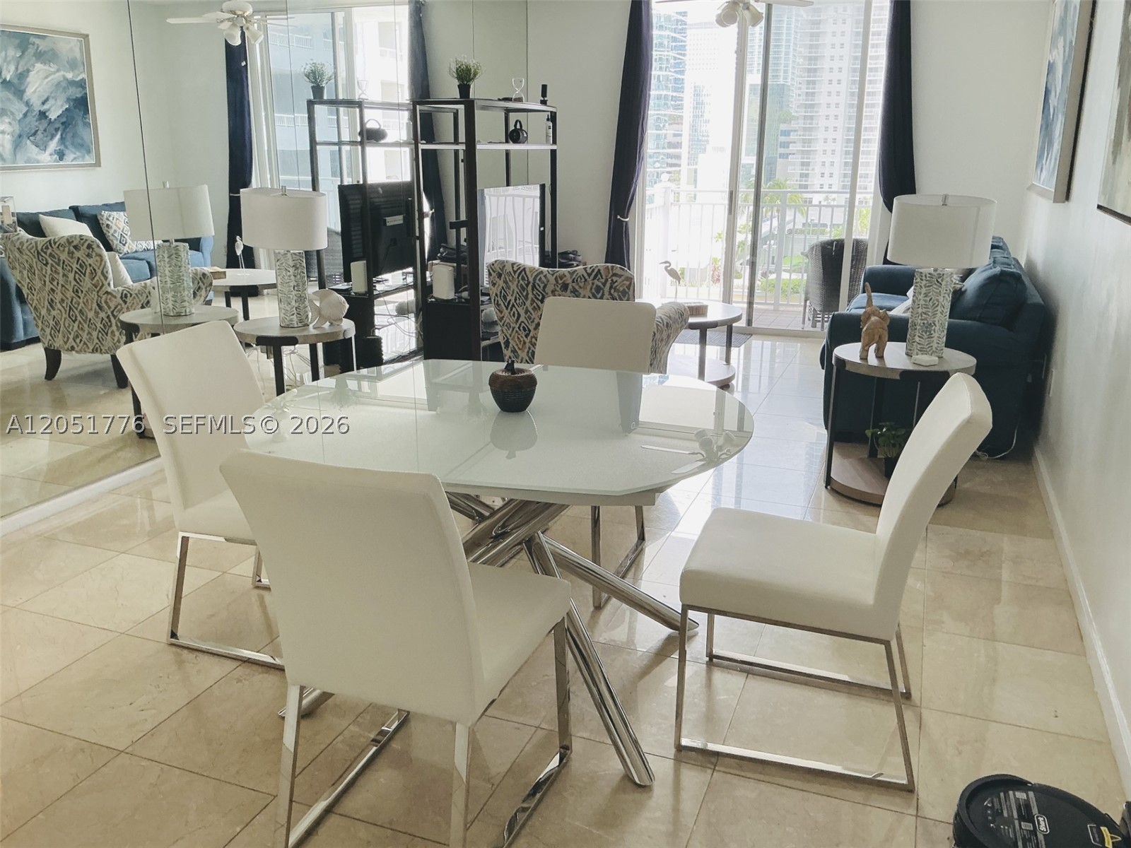 185 SE 14th Ter #1810, Miami FL 33131