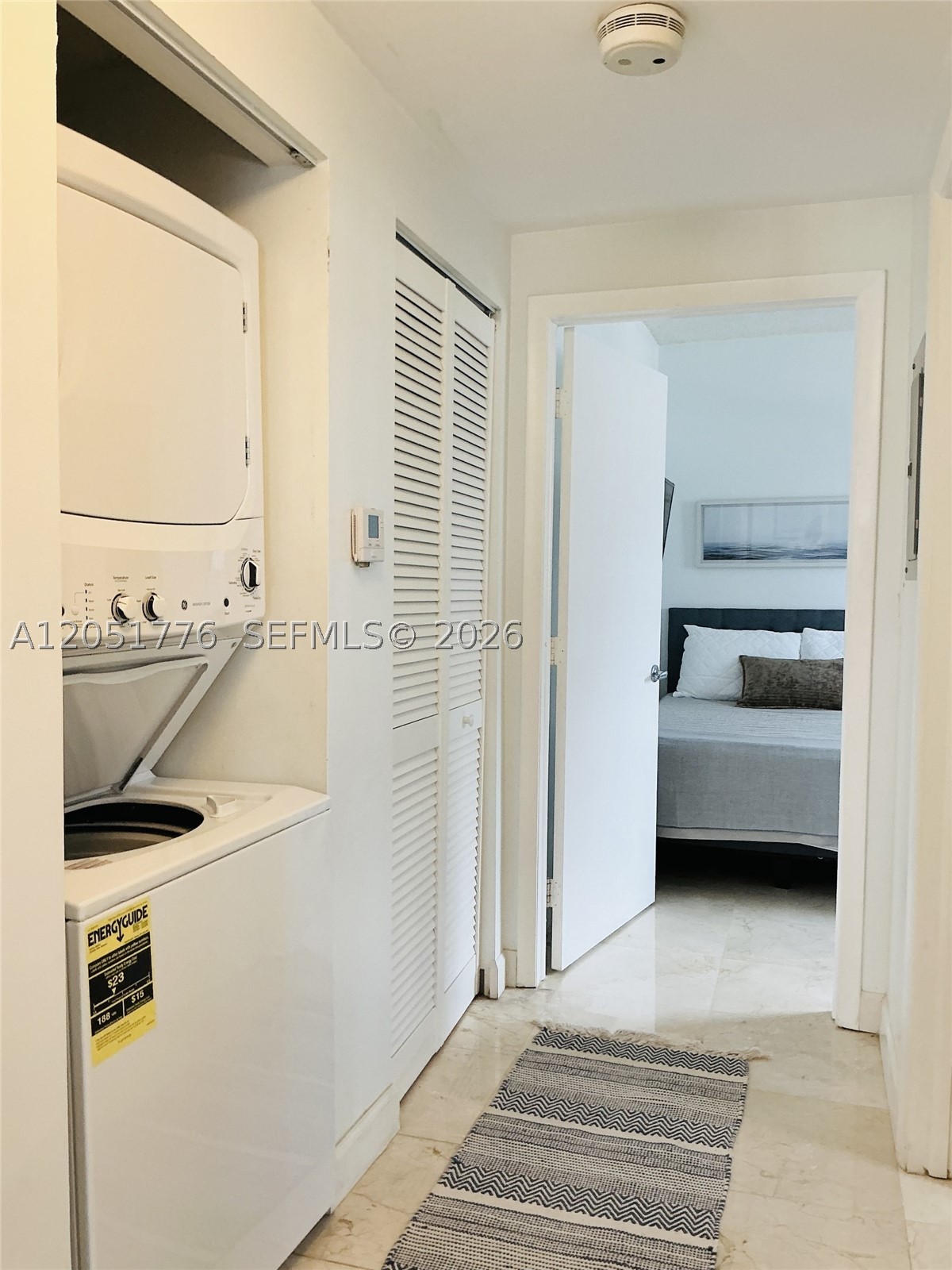185 SE 14th Ter #1810, Miami FL 33131