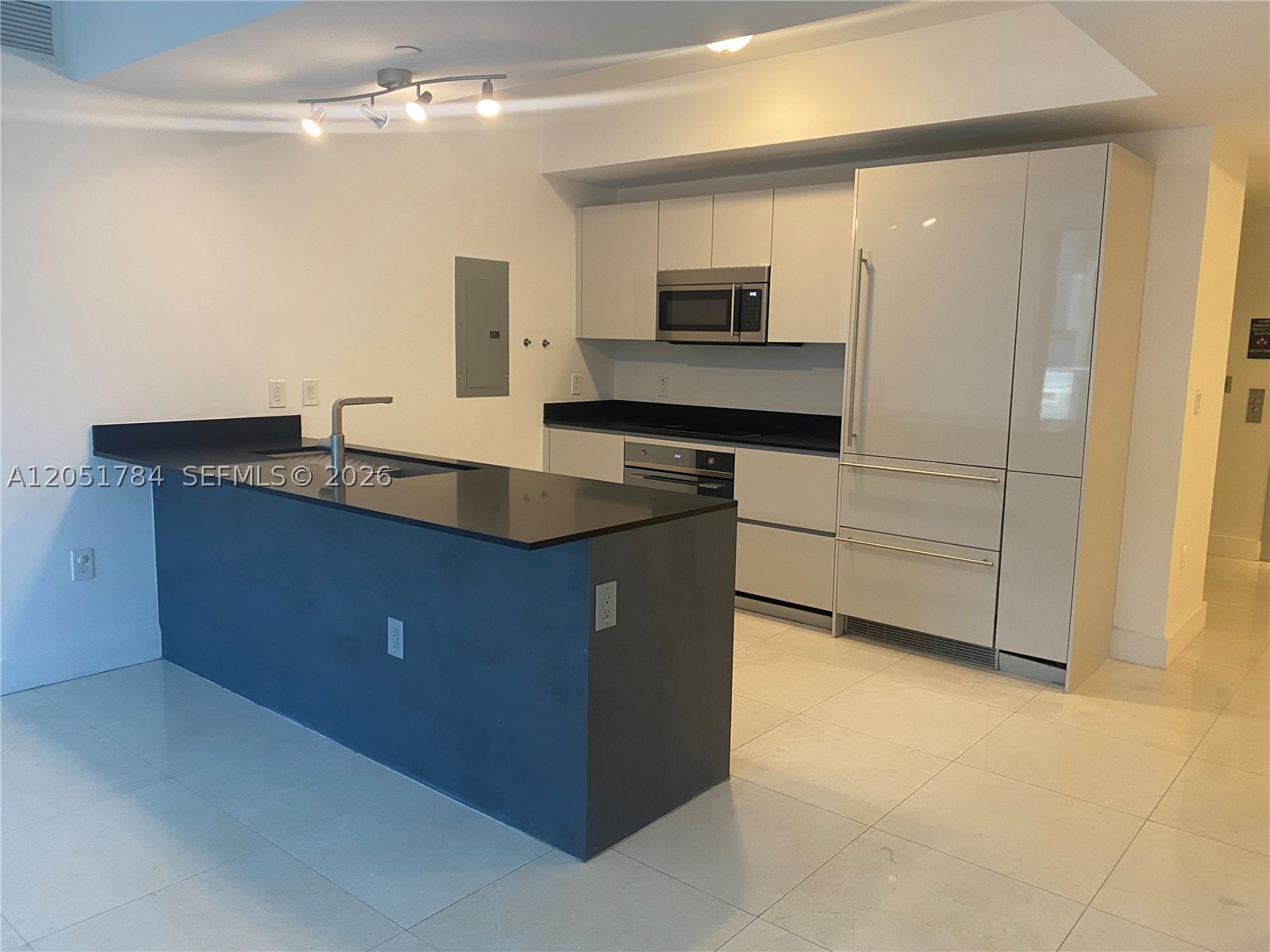 1010 Brickell Ave #1403, Miami FL 33131