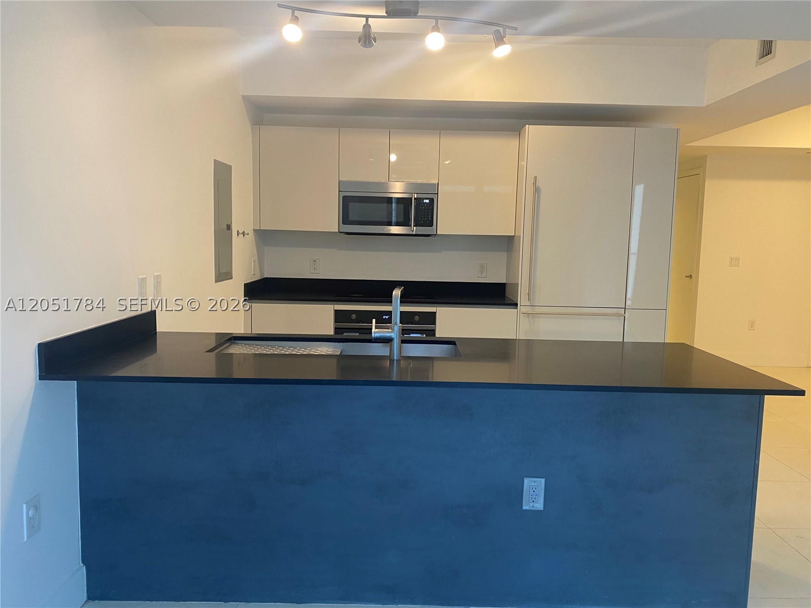 1010 Brickell Ave #1403, Miami FL 33131