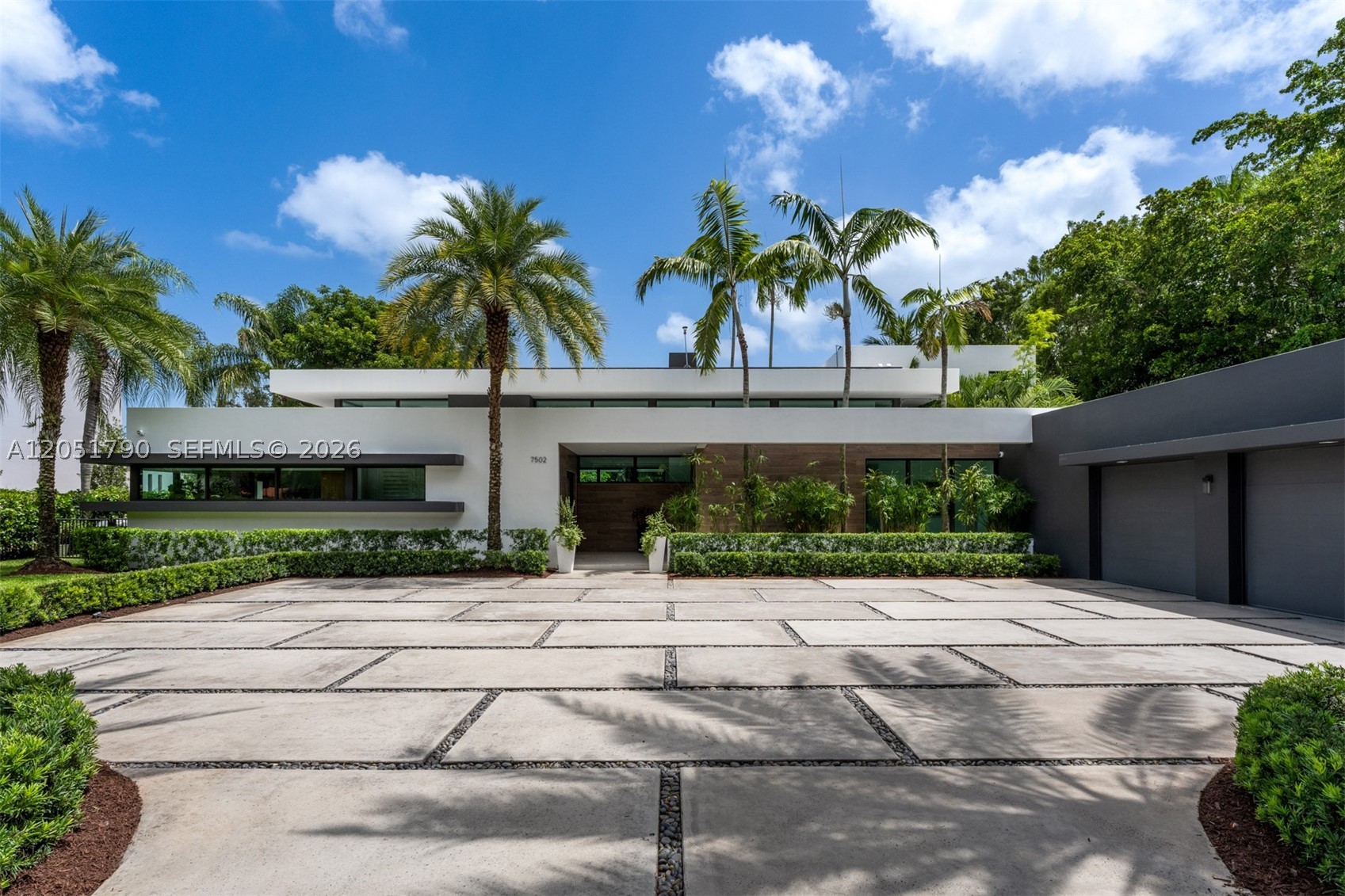 7502 SW 102nd St, Pinecrest FL 33156